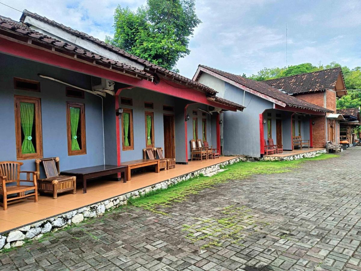 Jogo Segoro Homestay Mitra Reddoorz Near Pantai Sundak Gunungkidul Ngandong Esterno foto